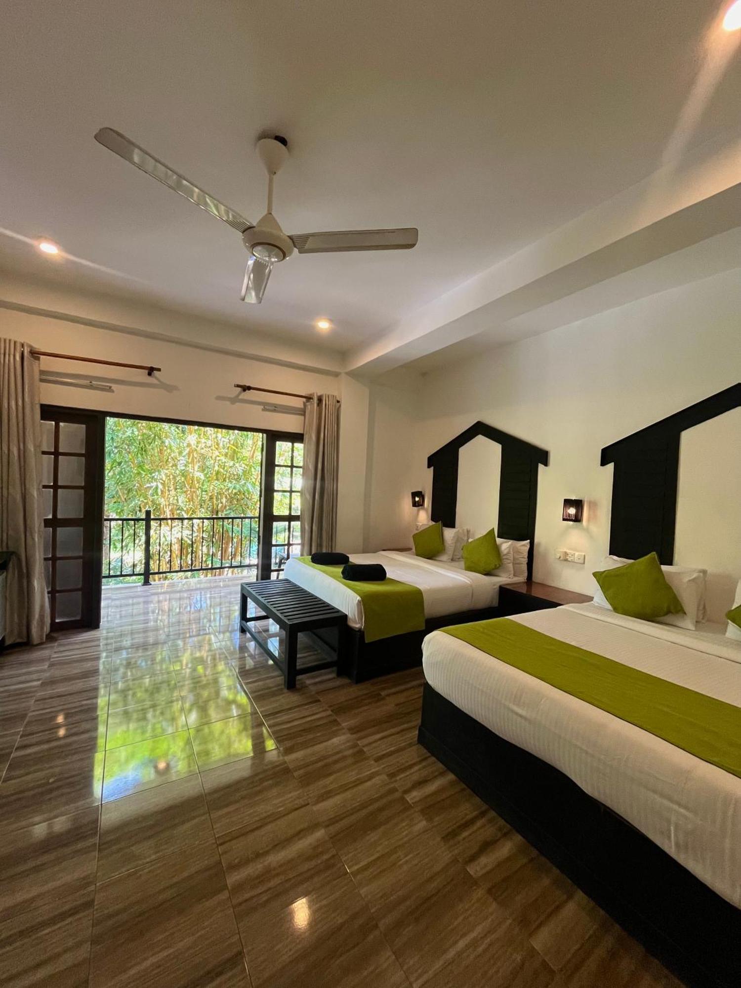 Sundaras Infinity Jungle Resort ダンブッラ エクステリア 写真