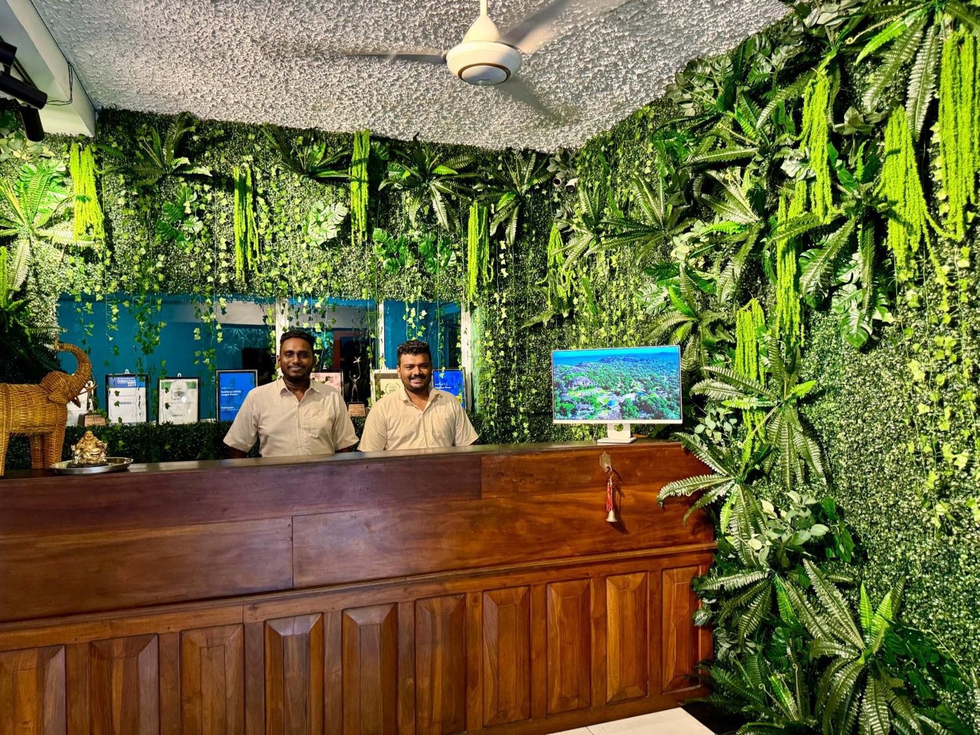 Sundaras Infinity Jungle Resort ダンブッラ エクステリア 写真